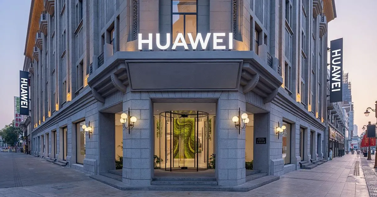 Huawei flagship store fitted out by BHS